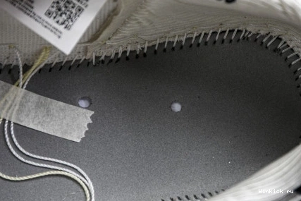 Card: Home” Room Jordan 1 “Rookie OG Low x Air Trophy 1202